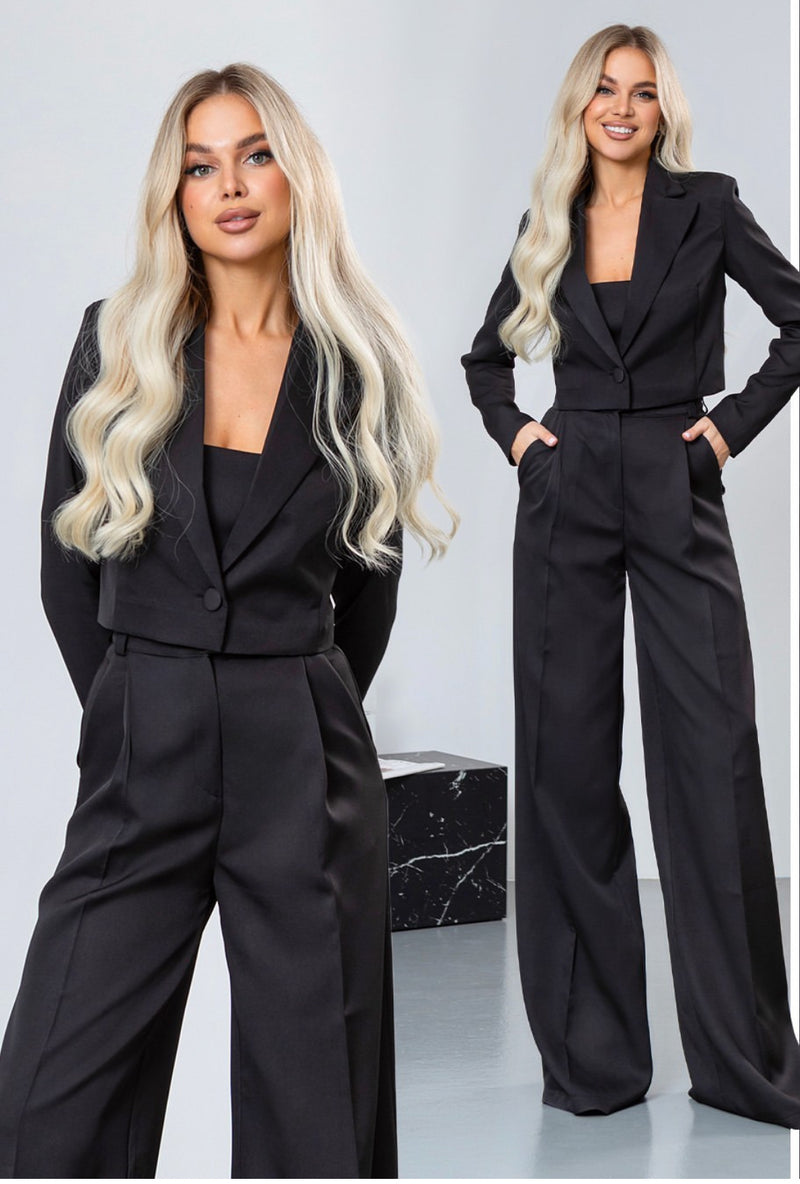 Set Charlotte must-have Blazer corto più pantaloni palazzo con bande in raso