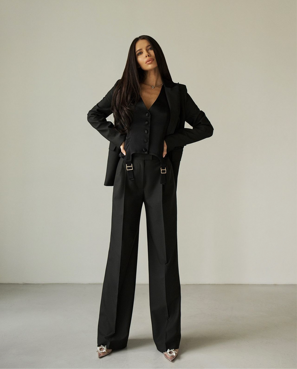 Tailleur ELETTRA Giacca gilet con dettagli e pantaloni palazzo in coordinato