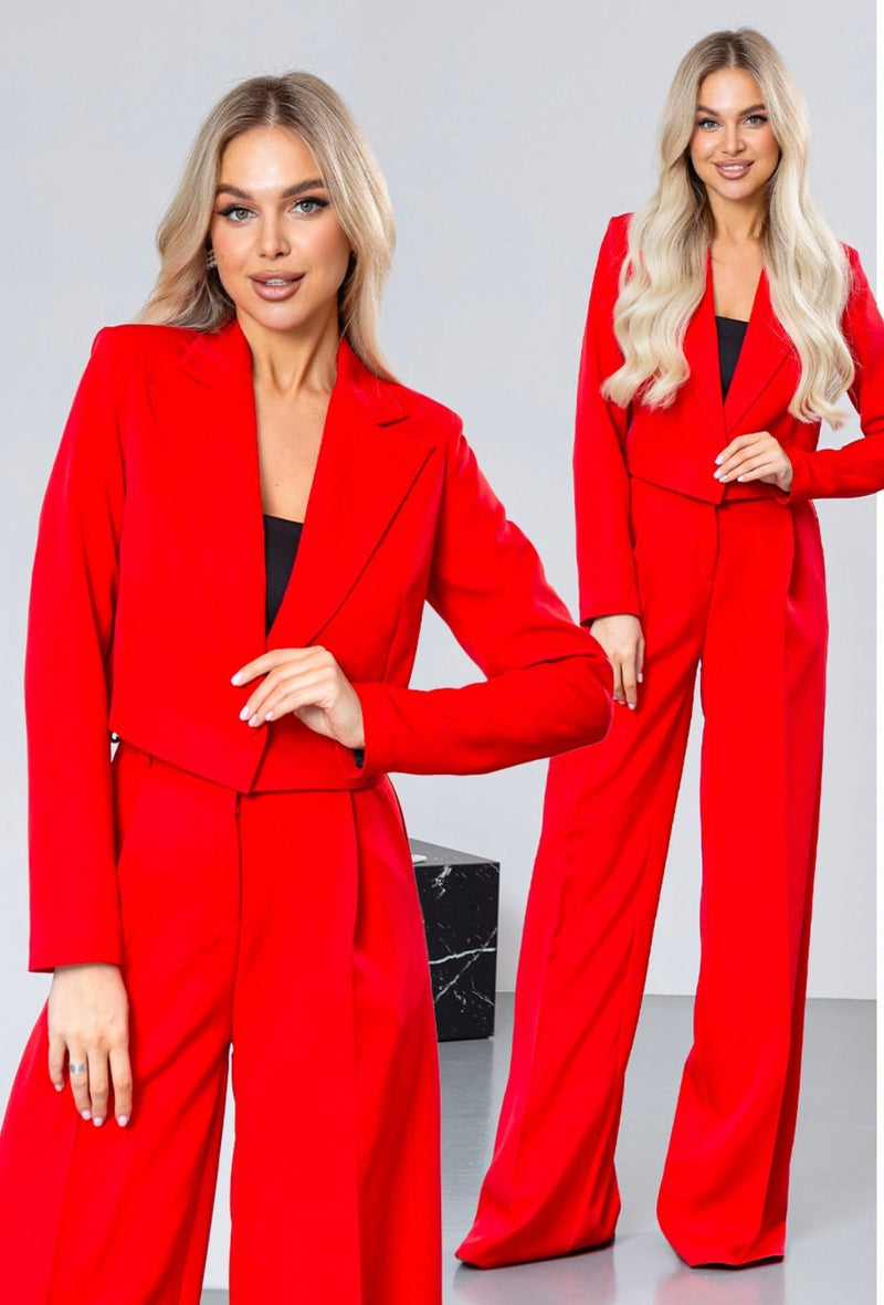 Set Charlotte must-have Blazer corto più pantaloni palazzo con bande in raso